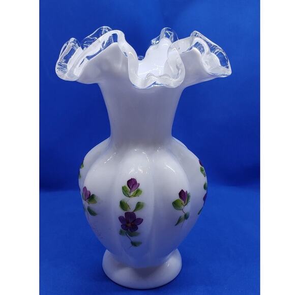 Vintage Fenton Vase Hand Painted Floral Ruffled Edge 7" Art Glass Violets - Picture 2 of 9